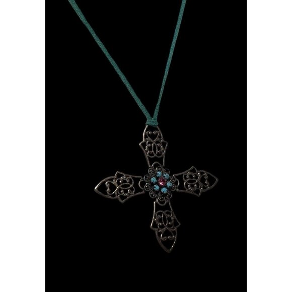 Express Retro Celtic Cross Pendant Necklace - Picture 5 of 10